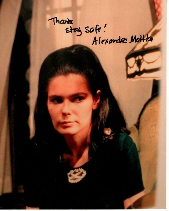 ALEXANDRA MOLTKE ISLES signed 8x10 DARK SHADOWS VICTORIA WINTERS Photo Poster painting