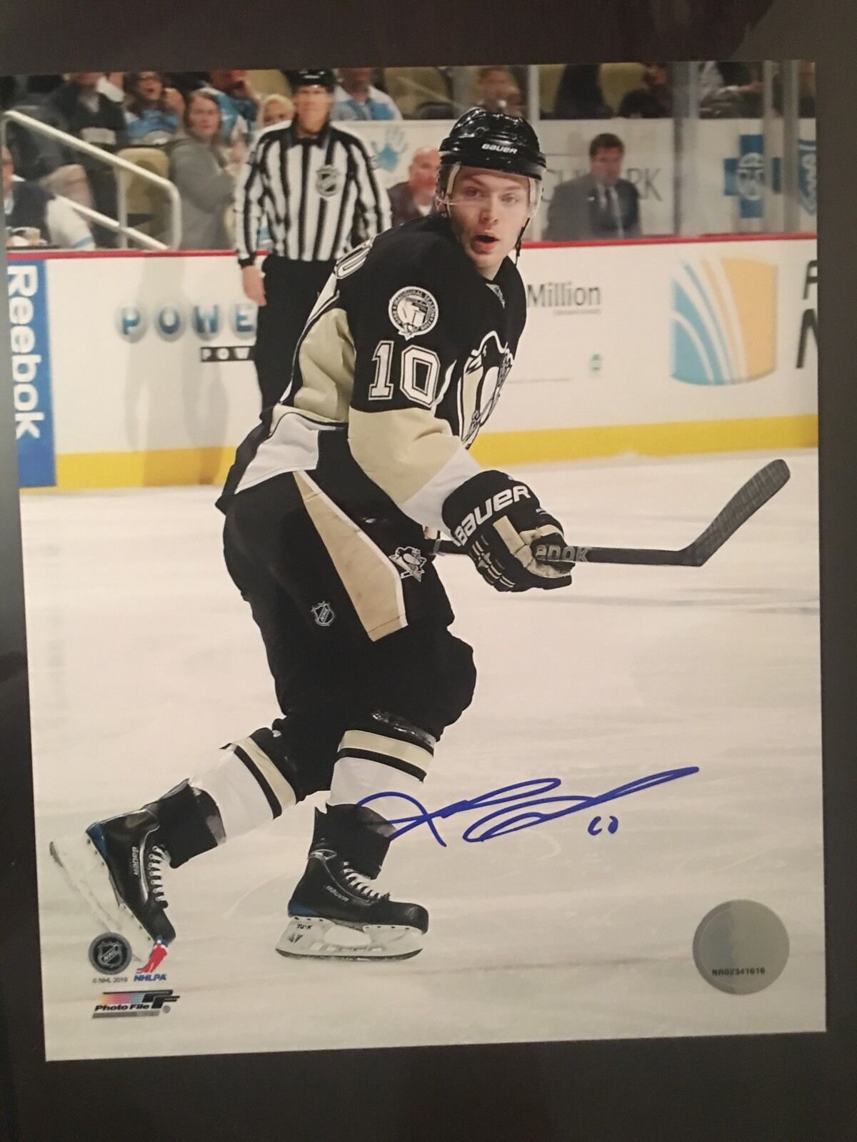 Mark Letestu AUTOGRAPH Photo Poster painting Pittsburgh Penguins signed GLOSSY 8x10 Oilers