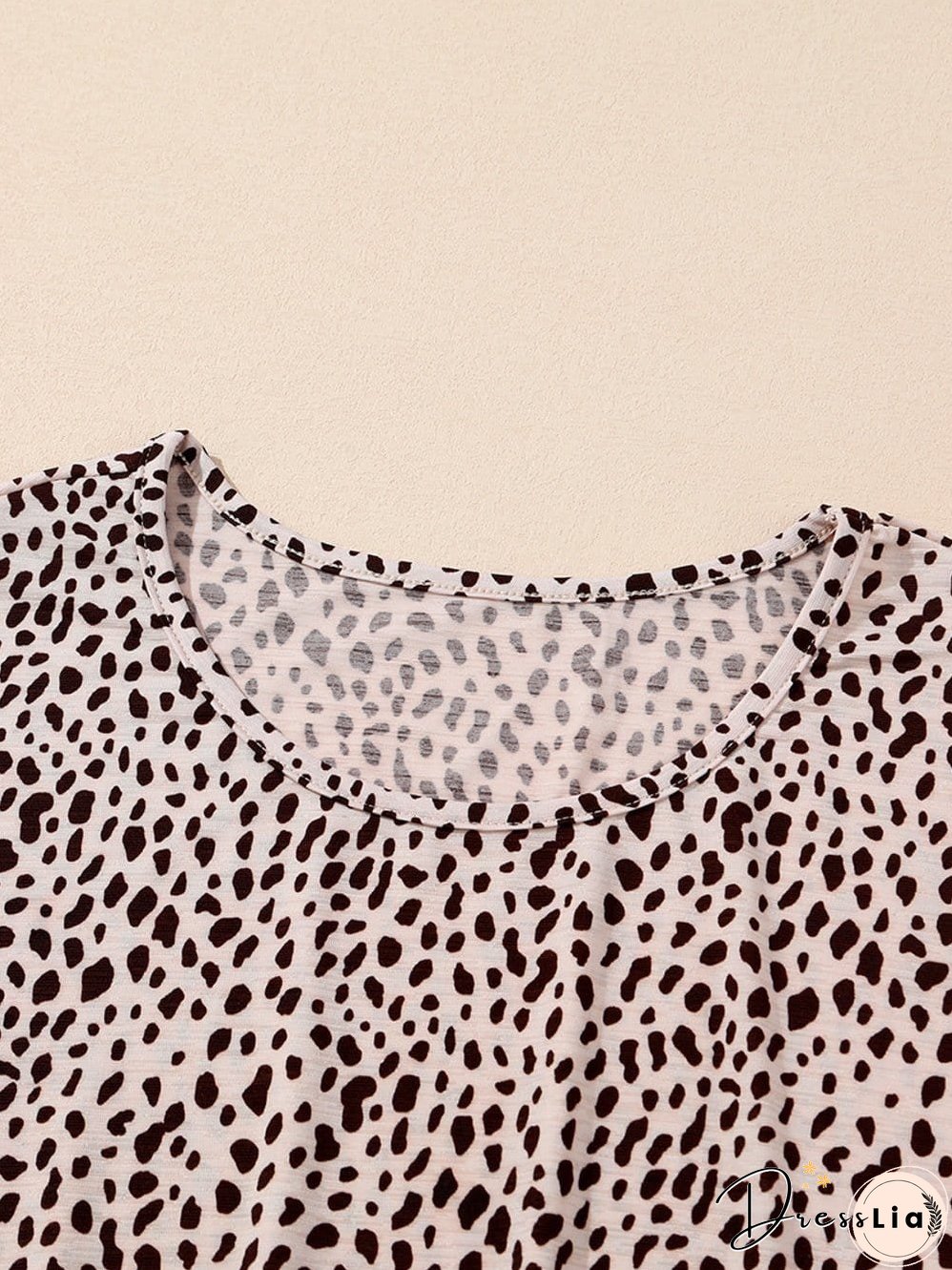 Feminine Floral Dress with V-Neck