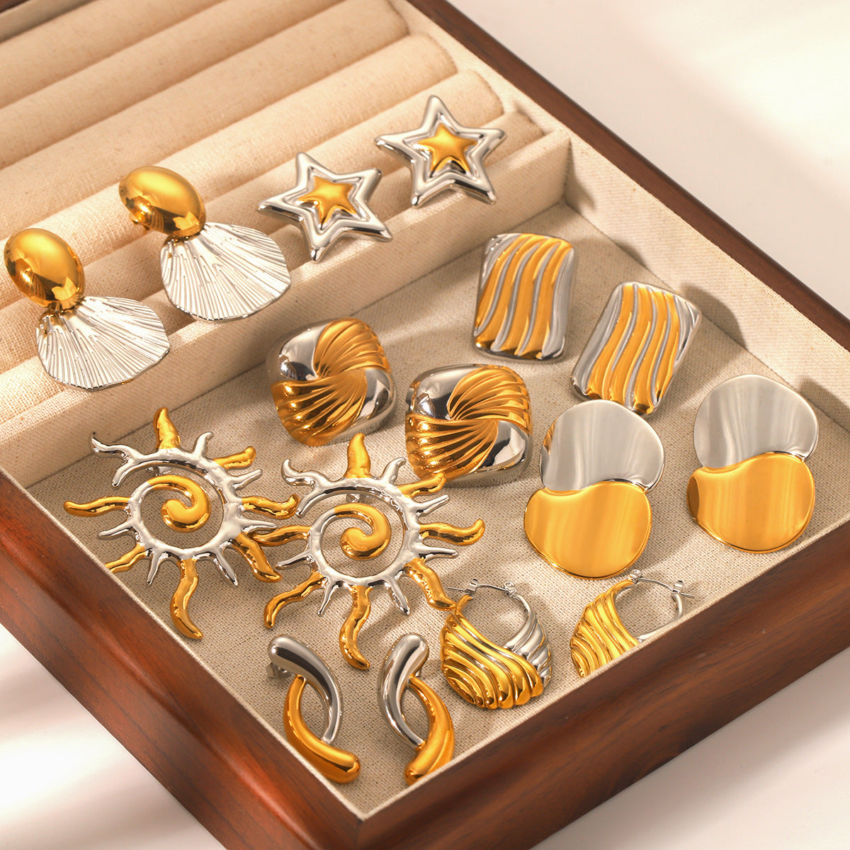 Design Stainless Steel Earrings Gold And Silver Color Matching Glossy Geometric Texture Earrings Sun Five-Pointed Star Earrings For Women