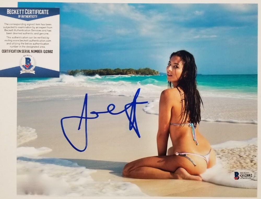Jessica Gomes signed 8x10 Photo Poster painting Model Actress Autograph (B) ~ Beckett BAS COA