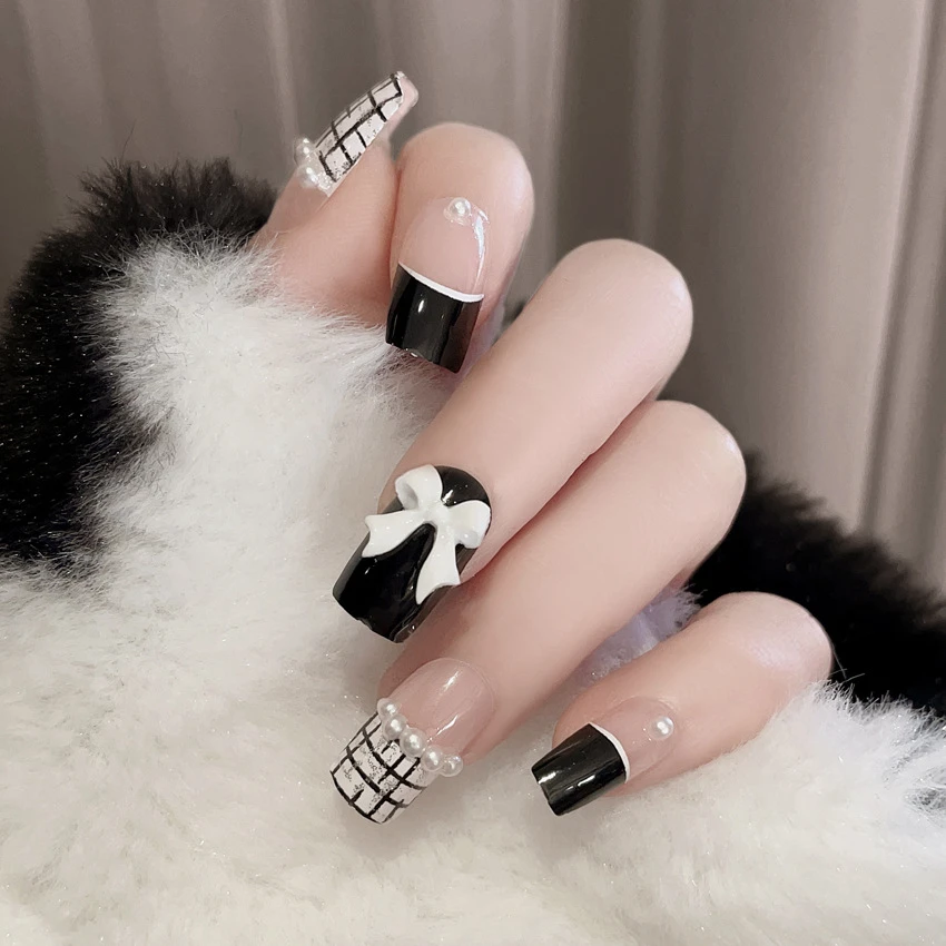 Bayuyun 24Pcs/Set Coffee Leopard French Fake Nails with Diamonds Japan Korean Artificial Acrylic Press on Nails Removable Stick on Nails