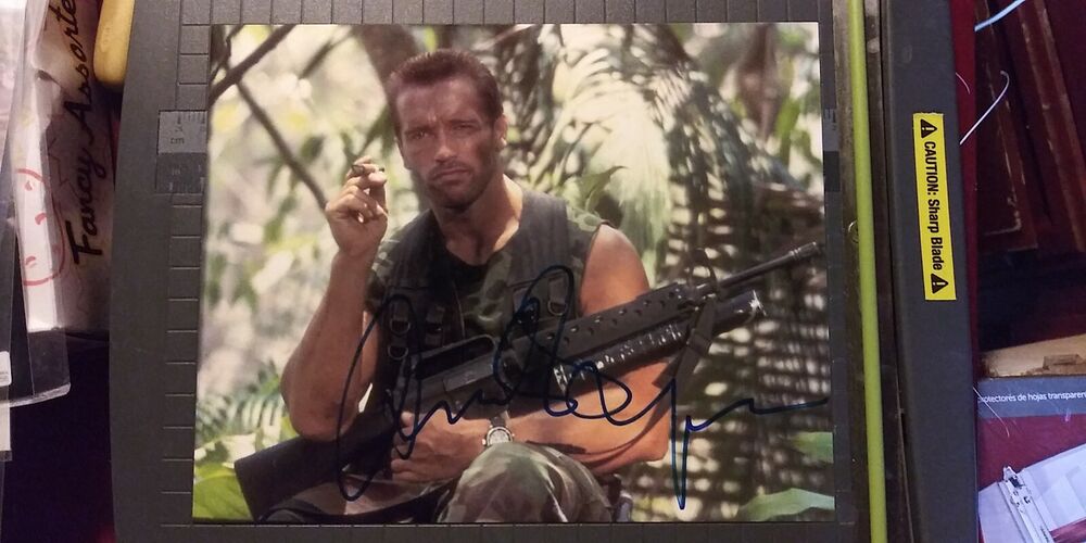 Arnold Schwarzenegger signed 8x10