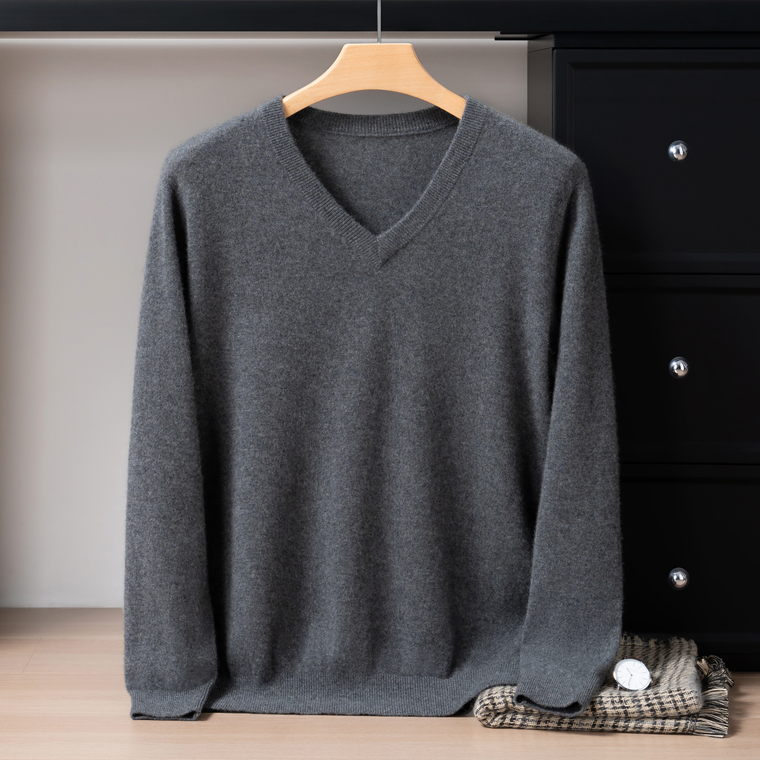 Men's Classic V-Neck Cashmere Sweater REAL SILK LIFE
