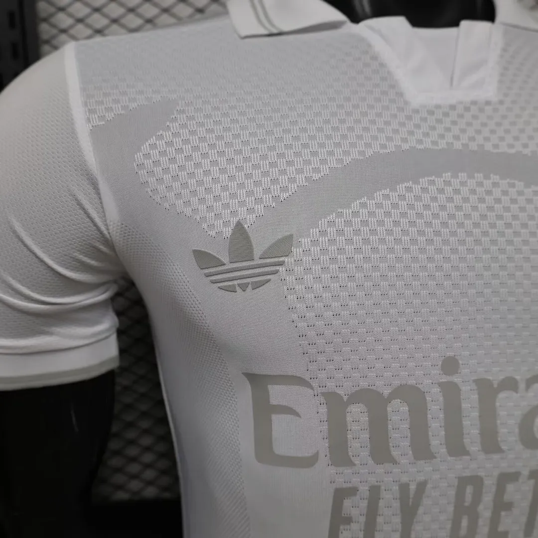 26/27 Real Madrid 125th Anniversary Edition Player Version Football T-Shirt Thai Quality