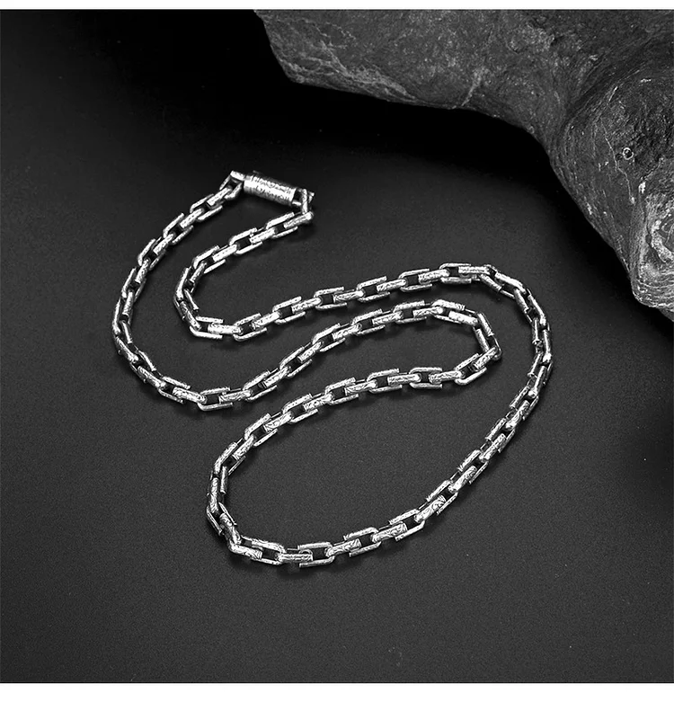 Hemerocallis Textured Engraved Link Necklace