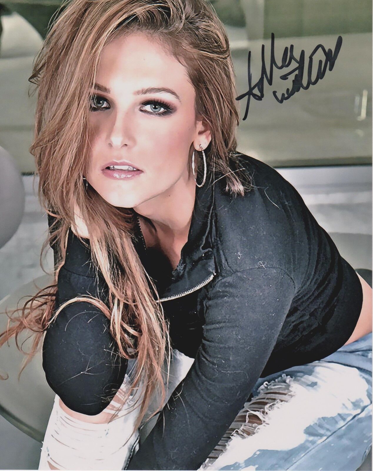 Ashlee Willis Autographed 8x10 Photo Poster painting with CoA and Signing Details