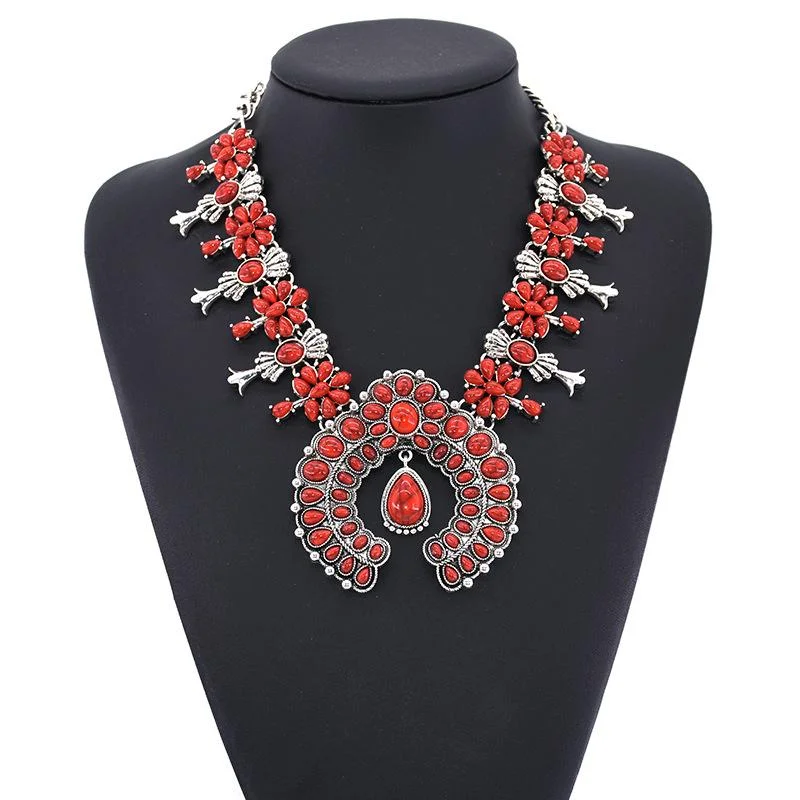 Boho Turquoise Flower Pendant Alloy Necklace