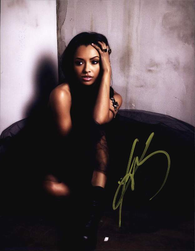 Kat Graham authentic signed celebrity 8x10 W/Certificate Autographed (A0002)