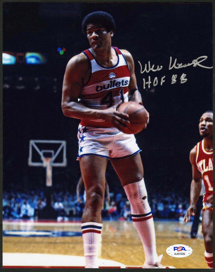 Wes Unseld SIGNED 8x10 Photo Poster painting + HOF 88 Washington Bullets PSA/DNA AUTOGRAPHED