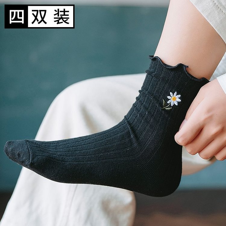 Set of 4: Flower Embroidered Lettuce Edge Socks YP426