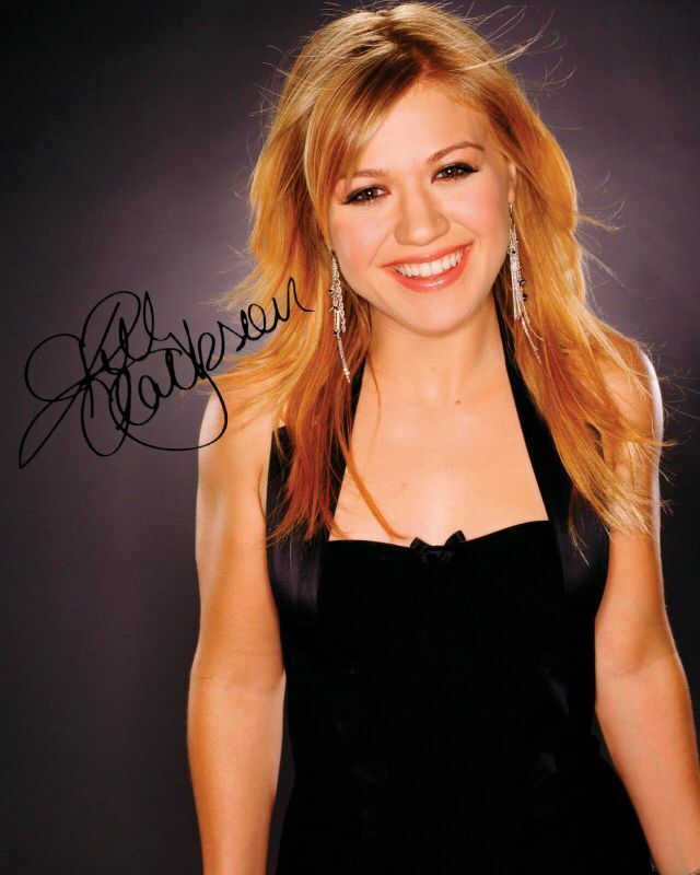 Kelly Clarkson Autograph Signed Photo Poster painting Print