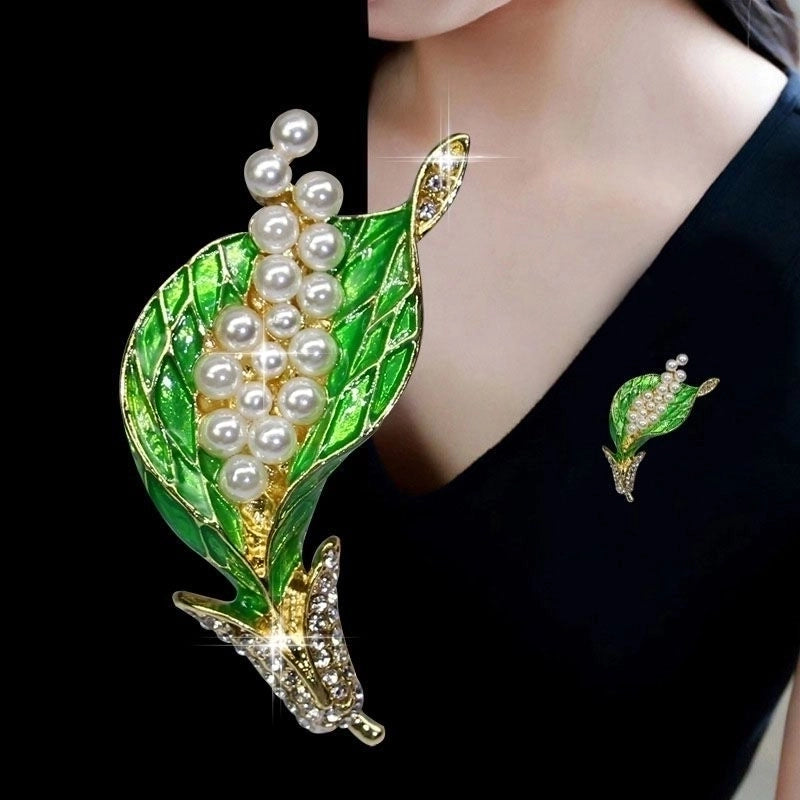 Elegant Glam Pin Geometric Alloy Plating Inlay Artificial Pearls Rhinestones Shell Women’s Brooches