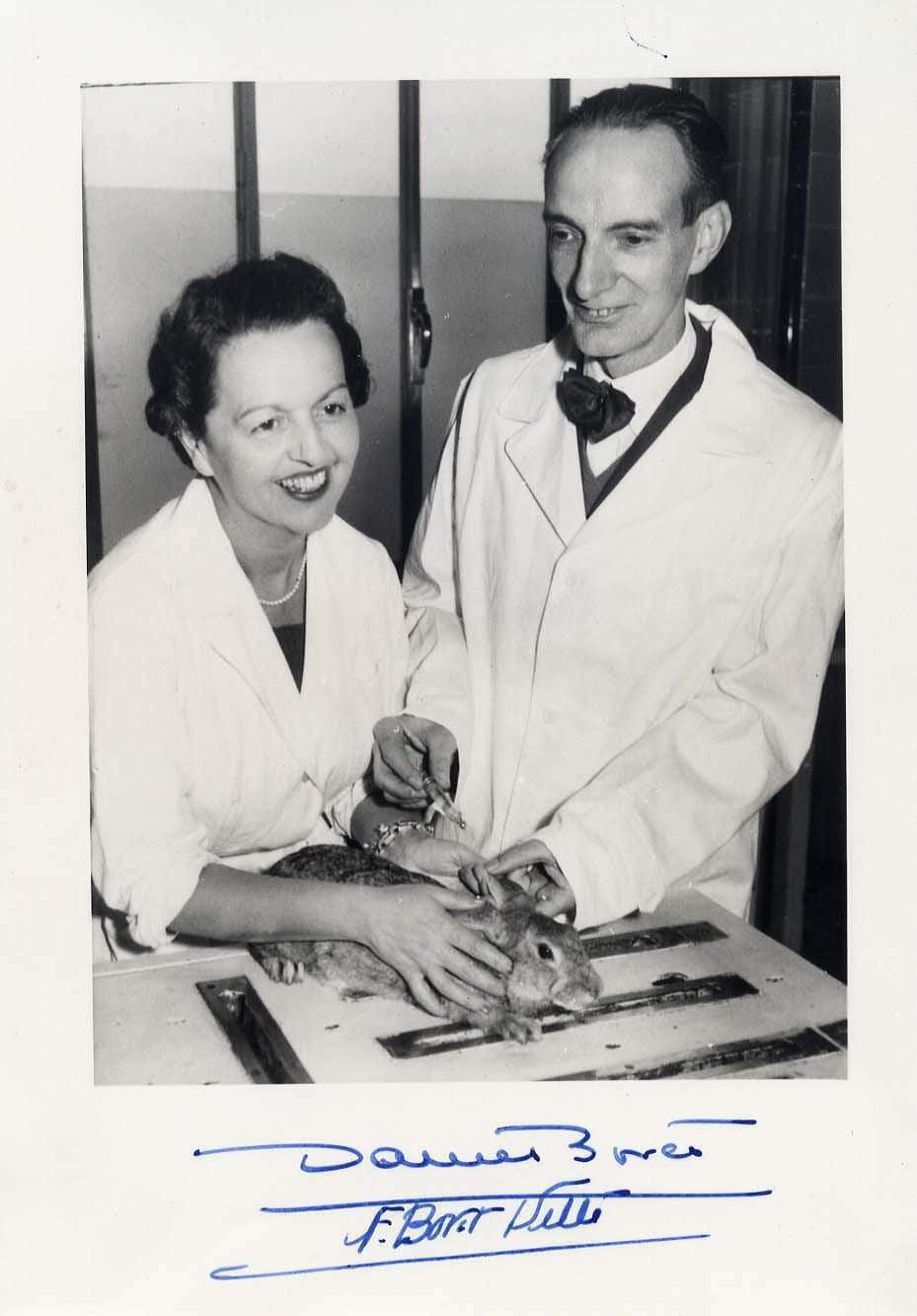 NOBEL PRIZE 1957 PHARMACOLOGIST Daniel Bovet autograph, signed vintage Photo Poster painting