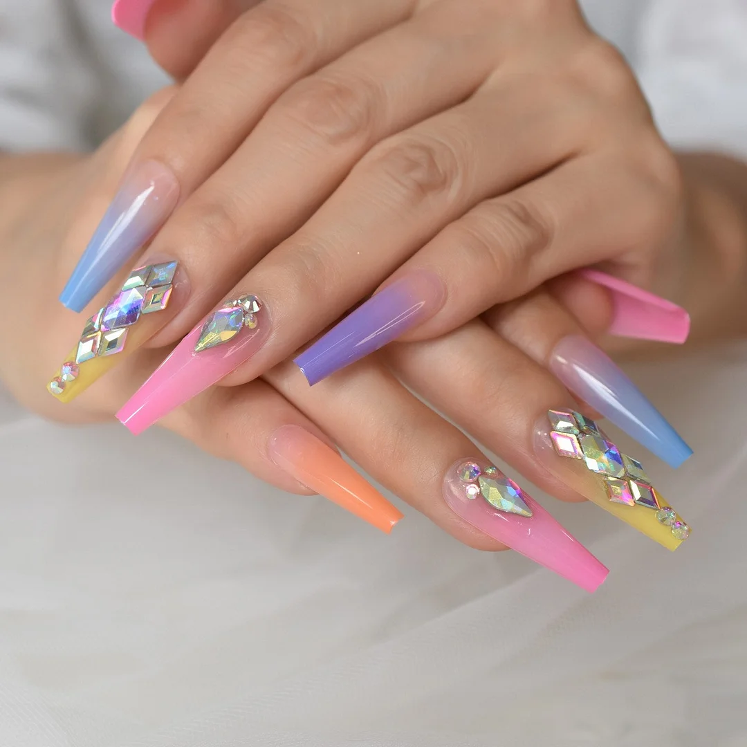 Gorgeous Rainbown Nails Coffin Shape 3D Crystal Decorative Faux Ongles Ombre Pink Blue Yellow Fashion Fake Nails Tip-Nail Inspo