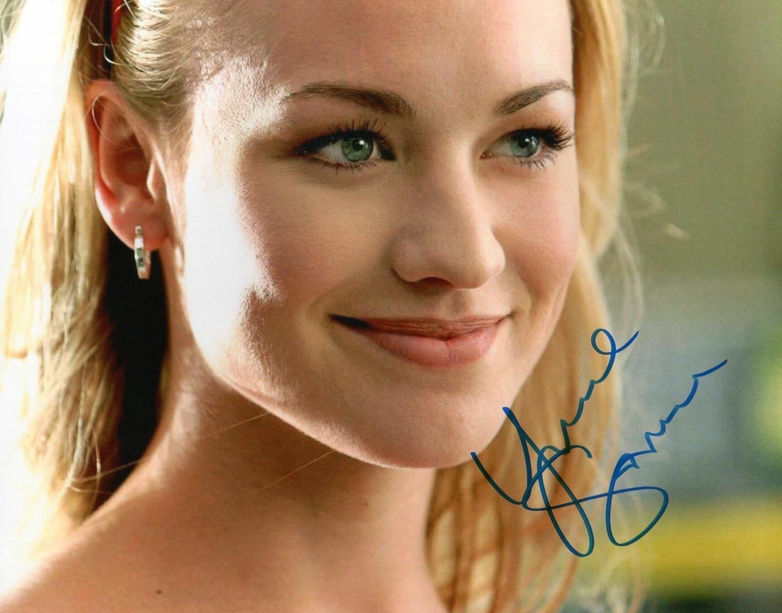 YVONNE STRAHOVSKI AUTOGRAPHED SIGNED A4 PP POSTER Photo Poster painting PRINT 7