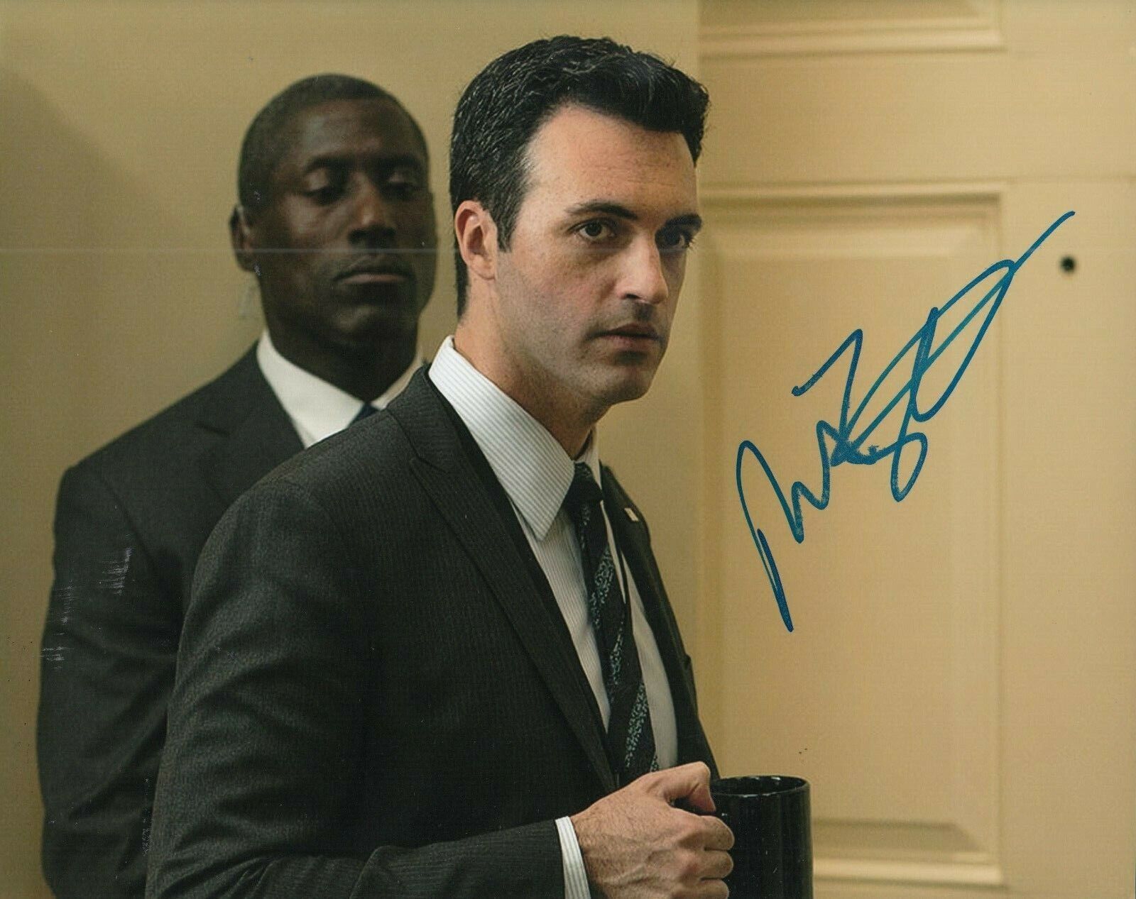 REID SCOTT signed (VEEP) TV SHOW 8X10 autographed Photo Poster painting *Dan Egan* W/COA #3