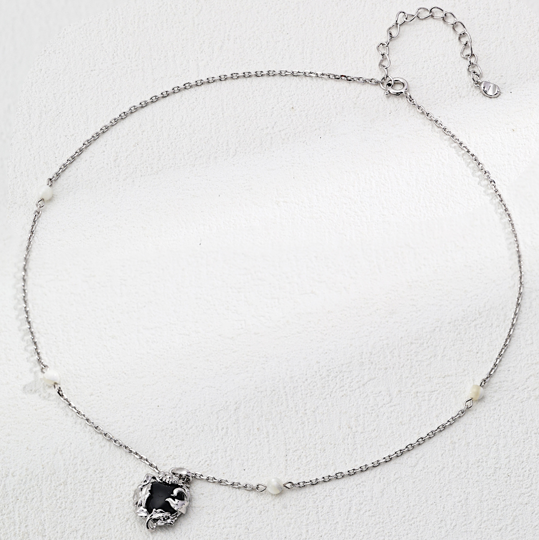 Secret Garden Black Agate Gold Vermeil Pendant Necklace