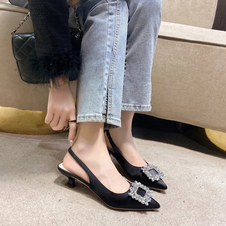 Yyvonne Bag Head Sandals Women 2025 Summer New Fashion Pointy Water Drill Buckle And Fashion Sandals Women