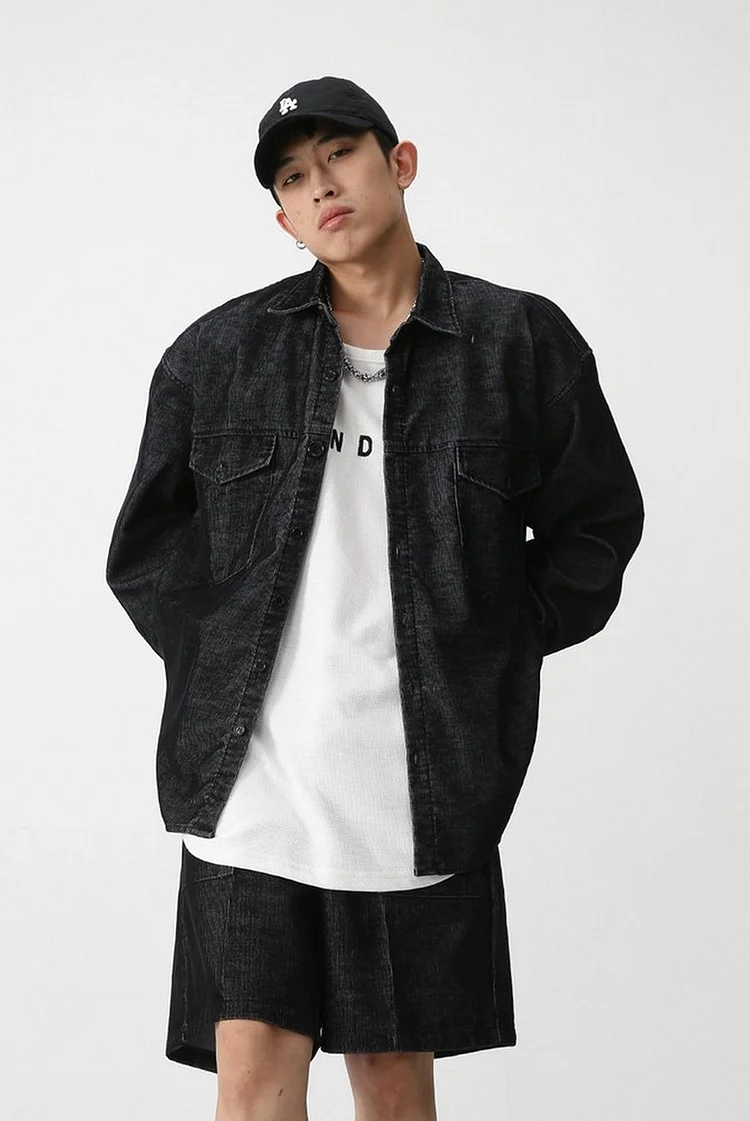 Men's Streetwear Button Up Shirt in a Loose Fit