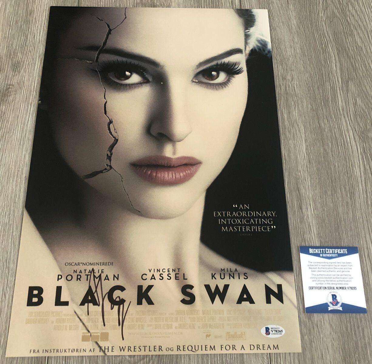 DARREN ARONOFSKY SIGNED BLACK SWAN 12x18 Photo Poster painting w/EXACT PROOF & BECKETT BAS COA