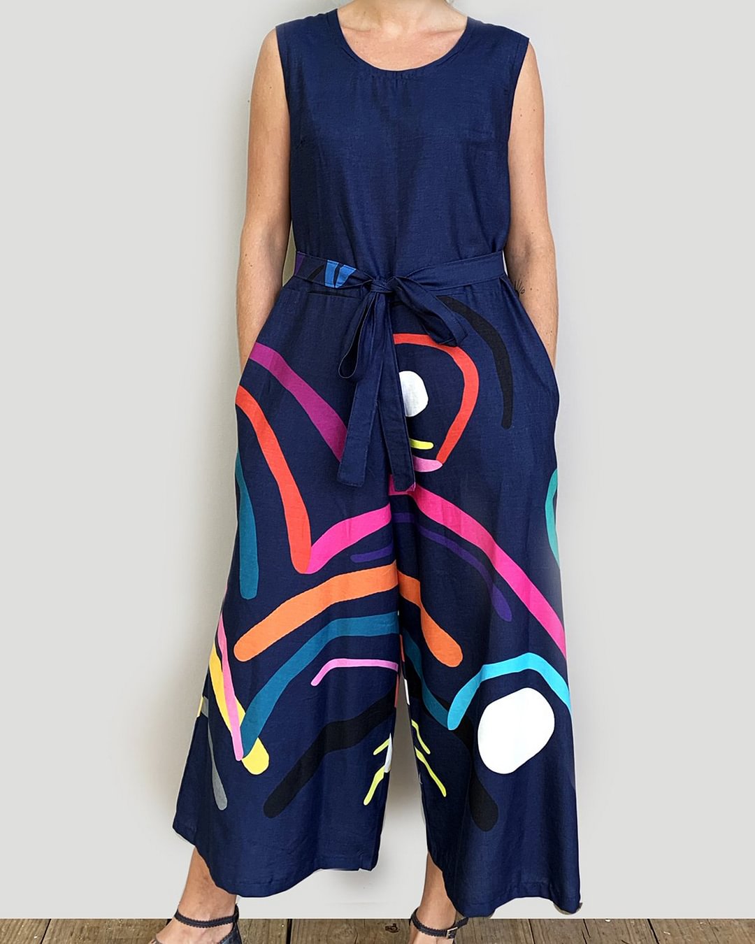 Round neck pocket contrast print jumpsuit