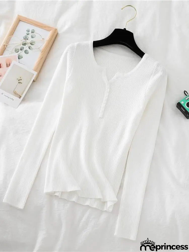 Women's Polyester V-Neck Full Sleeves Solid Pattern Sweater