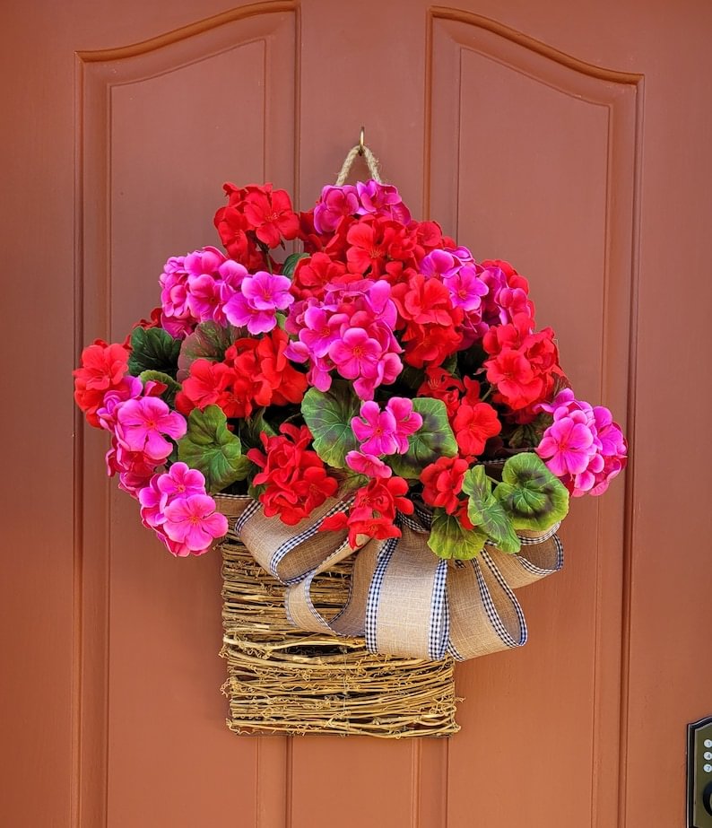 Red and Pink Geranium Door Basket🌺-gift for mom🦚