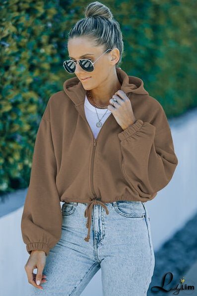 Fashionable and Minimalist Jacket