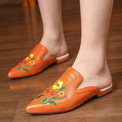 Women's retro embroidery flat mules