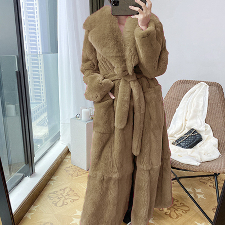 Faux fur loose mid-length coat wearshes