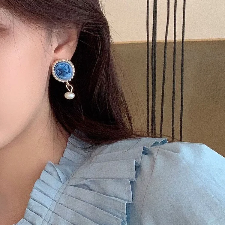 S925 silver pin vintage blue portrait earrings