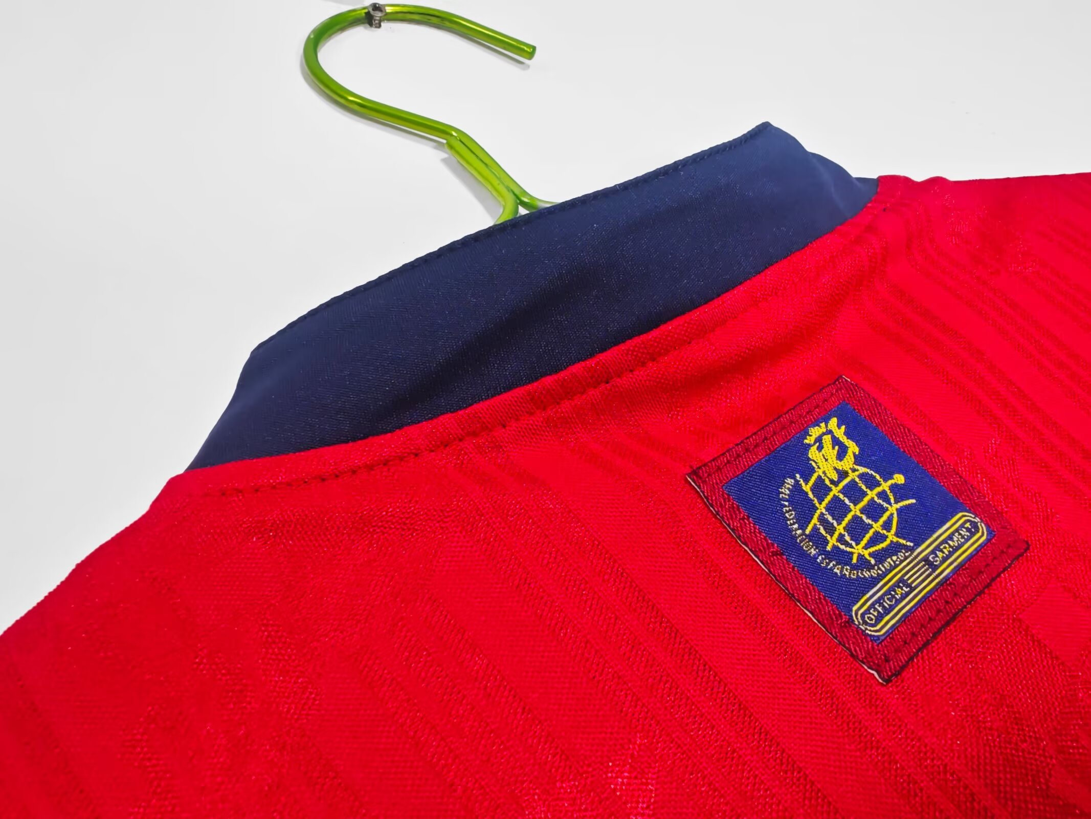Retro Spain 1996 Home Football T-Shirt Thai Quality