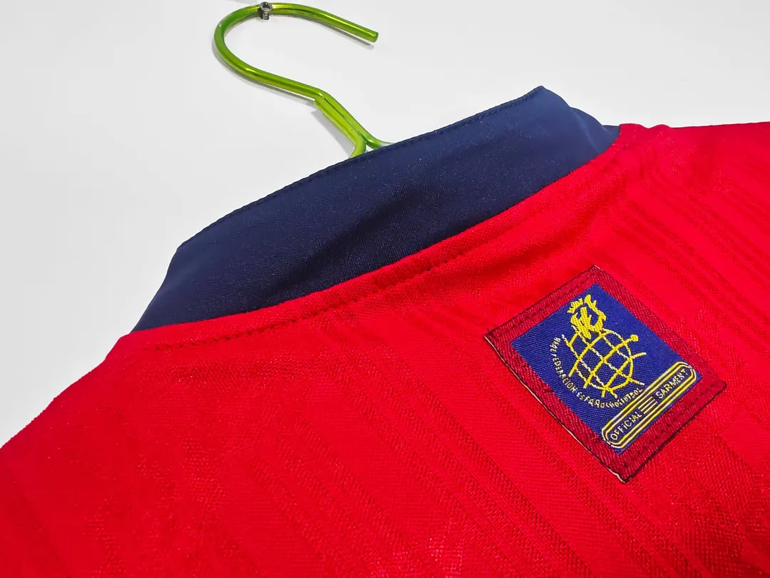 Retro Spain 1996 Home Football T-Shirt Thai Quality