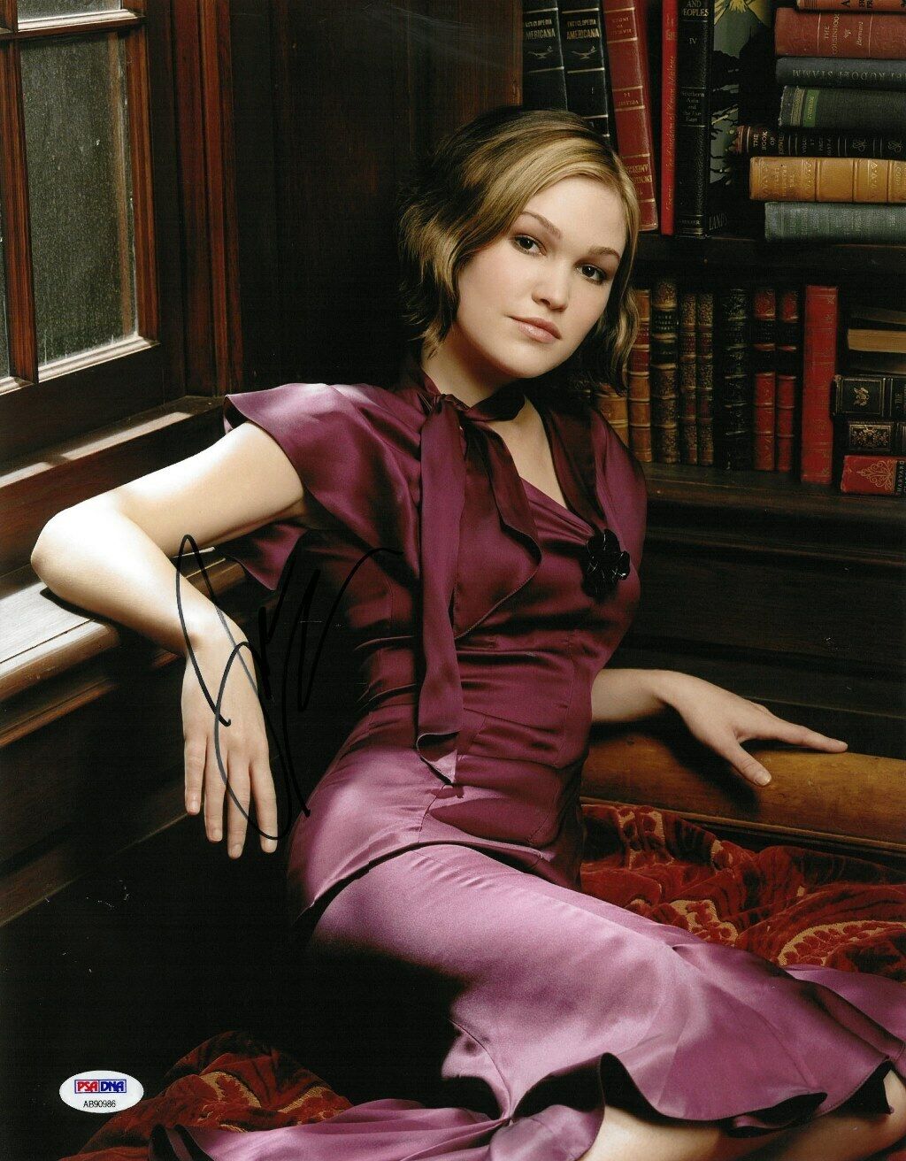 Julia Stiles Signed Authentic Autographed 11x14 Photo Poster painting PSA/DNA #AB90986