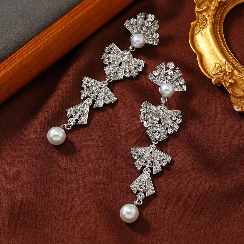 1 Pair Luxurious Minimalist Geometric Inlay Alloy Rhinestones Silver Plated Drop Earrings