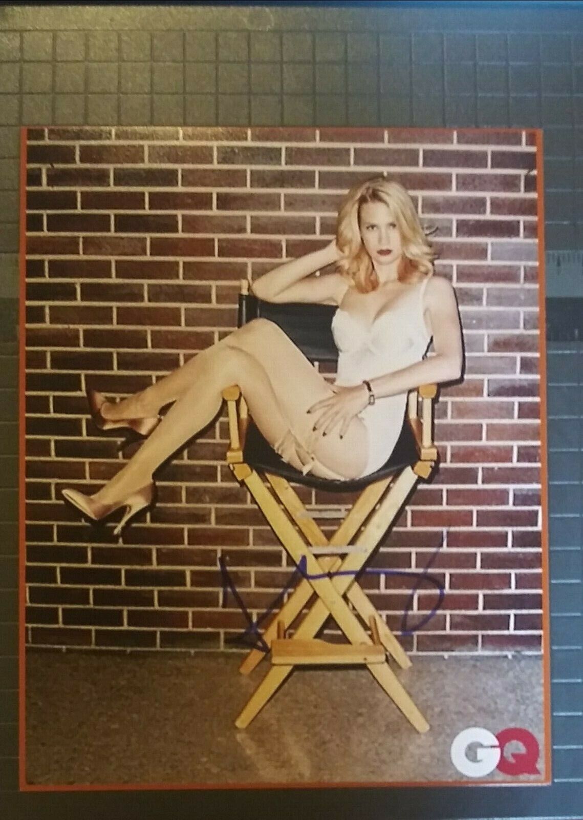 January Jones signed 8x10