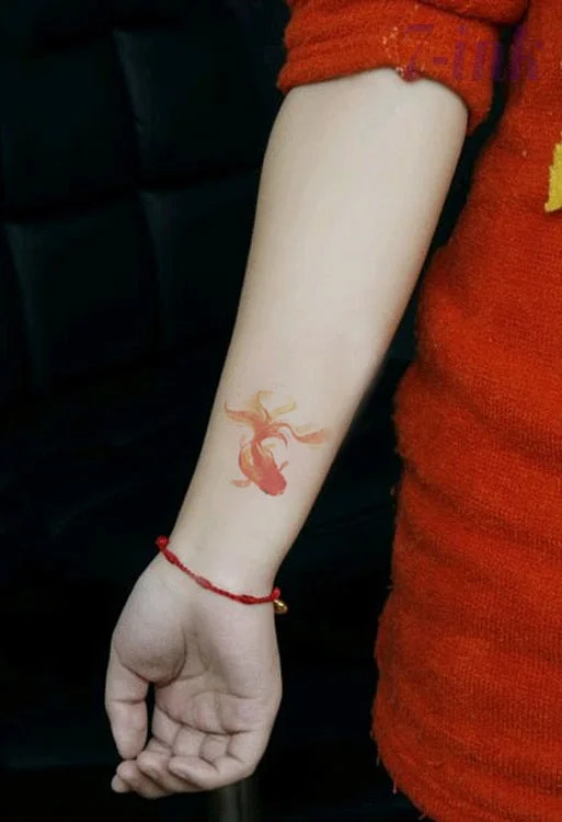 Waterproof Temporary Tattoo sticker Golden Fish tatto Sleeves Water Transfer fake tatoo 10.5*6 cm for kids adults