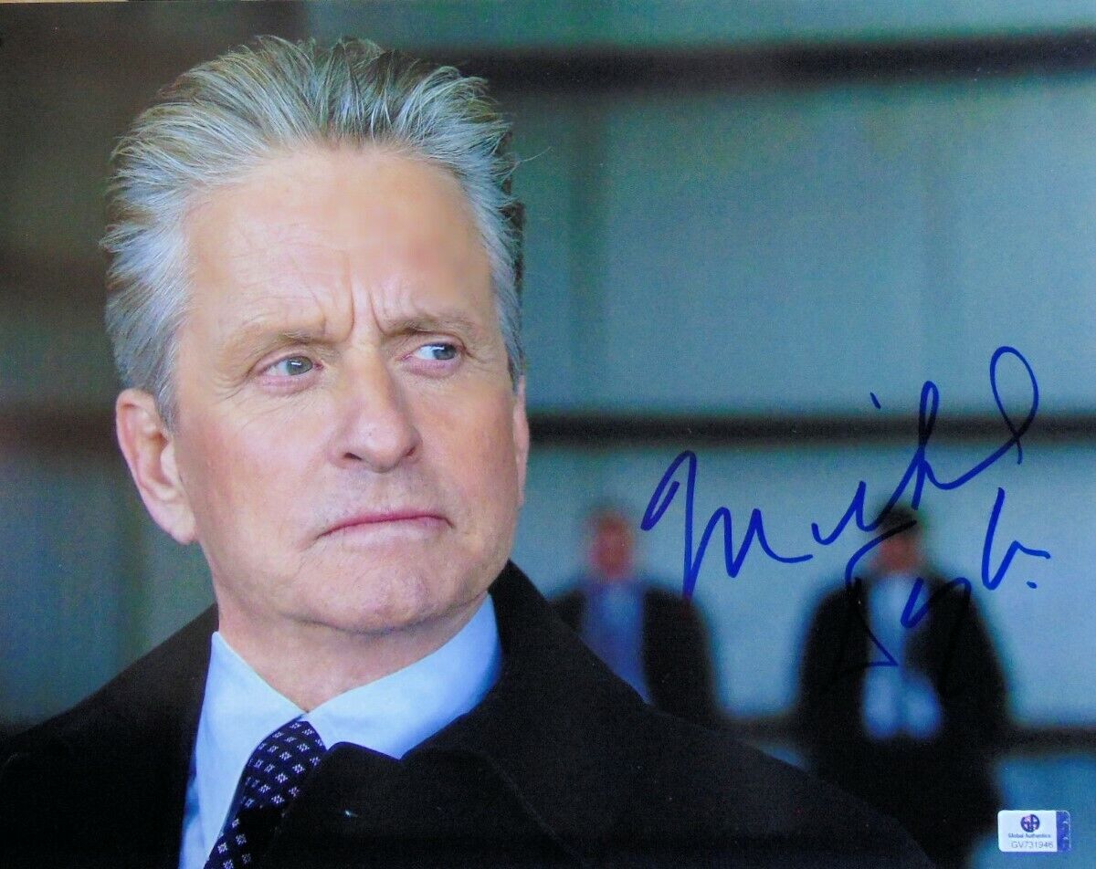 Michael Douglas Signed Autographed 11X14 Photo Poster painting Wall Street Close Up GV731946