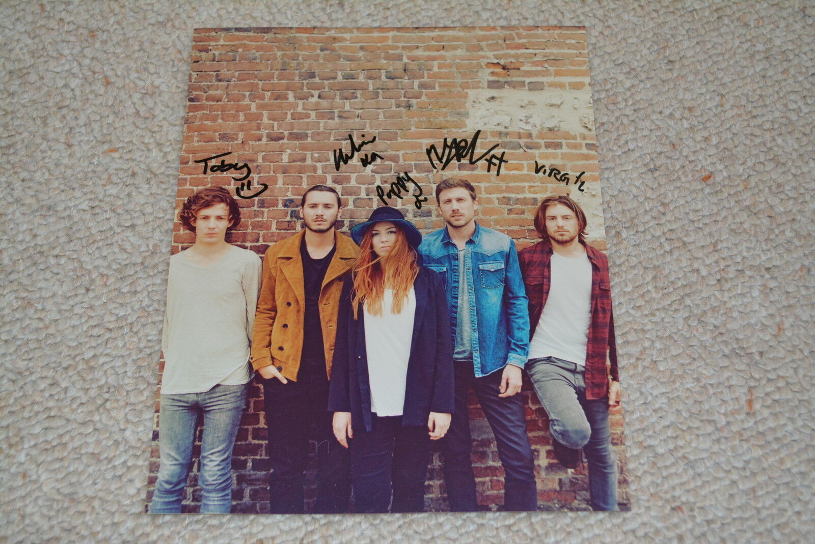 SHAKE SHAKE GO signed autograph In Person 8x10 (20x25 cm) POPPY JONES full band