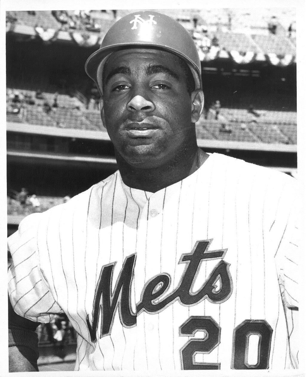 Tommy Agee Unsigned NY Mets 8x10 B/W Photo Poster painting