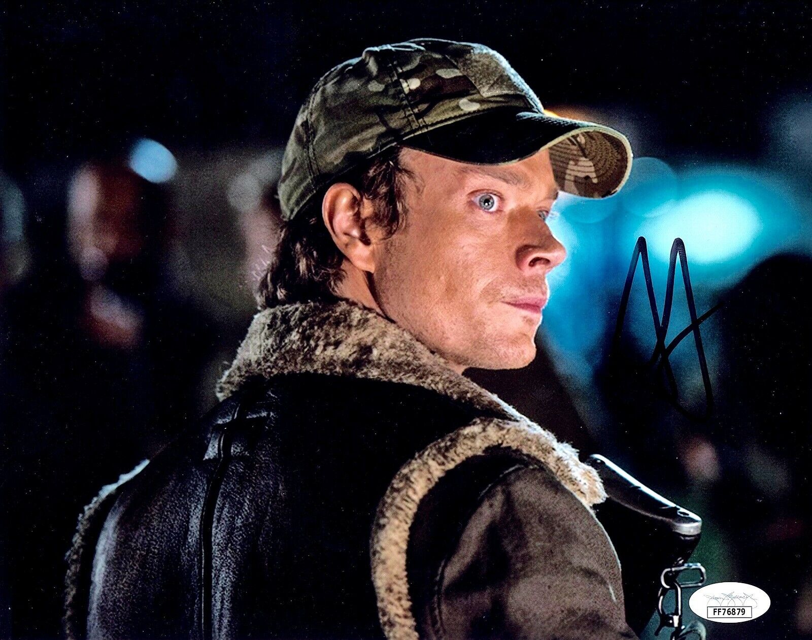 ALFIE ALLEN Autograph Hand SIGNED 8x10 Photo Poster painting THE PREDATOR LYNCH JSA CERTIFIED