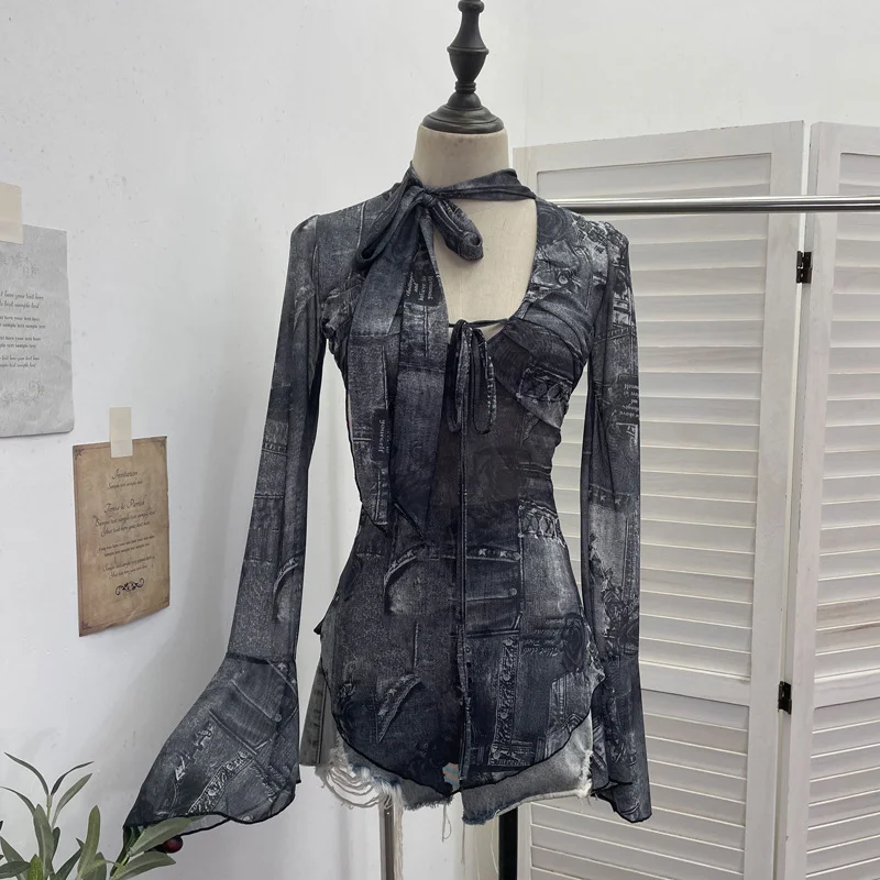 Nigikala Nigikala Hollow Tying With Low-Necked Bow Ribbon Dizzy Red Elastic Mesh T-Shirt Top 8036