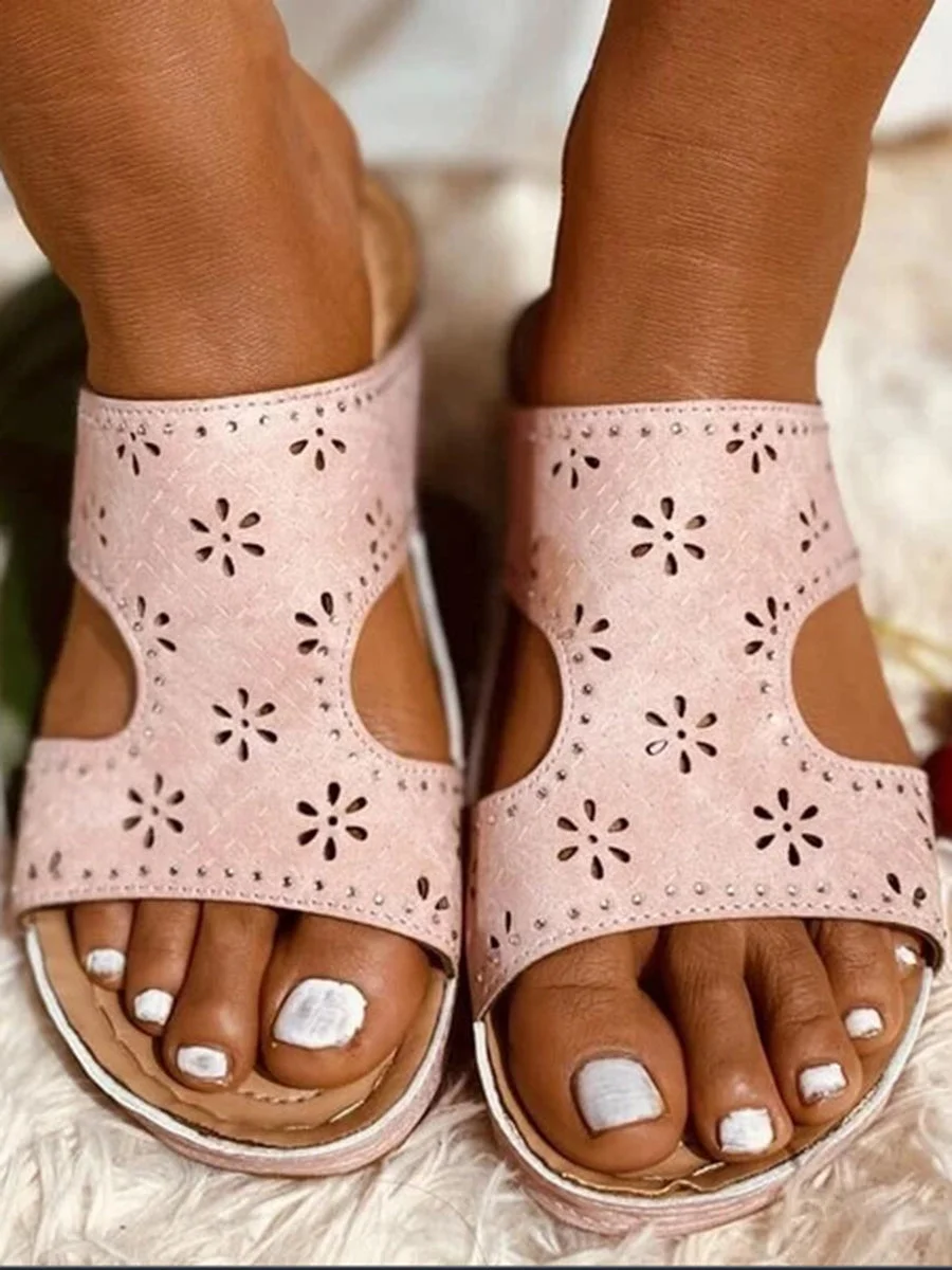 Pattern Word Leaky Toe Wedge Heel Sandals