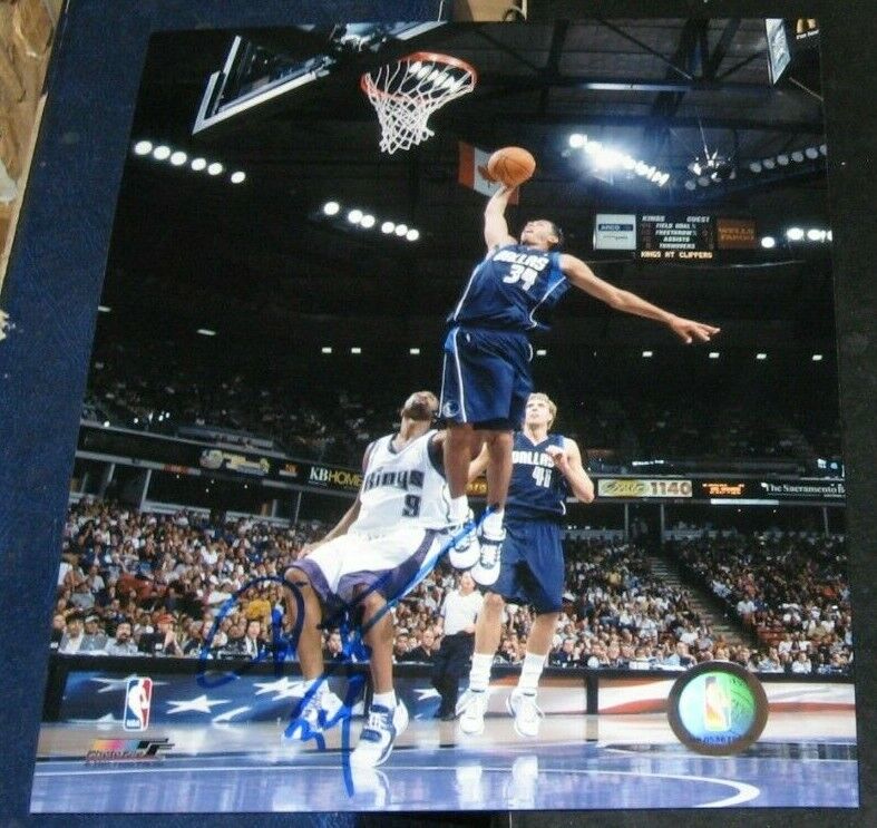 Devin Harris Dallas Mavericks SIGNED AUTOGRAPHED Photo Poster painting FILE 8x10 COA Basketball