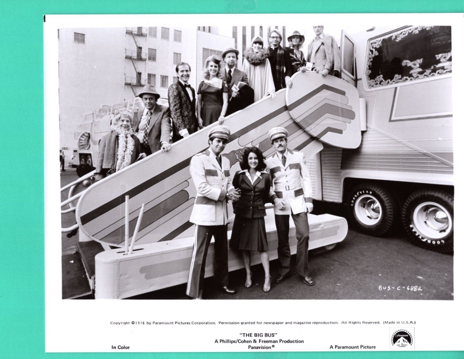 JOSEPH BOLOGNA STOCKARD CHANNING JOHN BECK 1976 Movie Photo Poster painting 8x10 The Big Bus