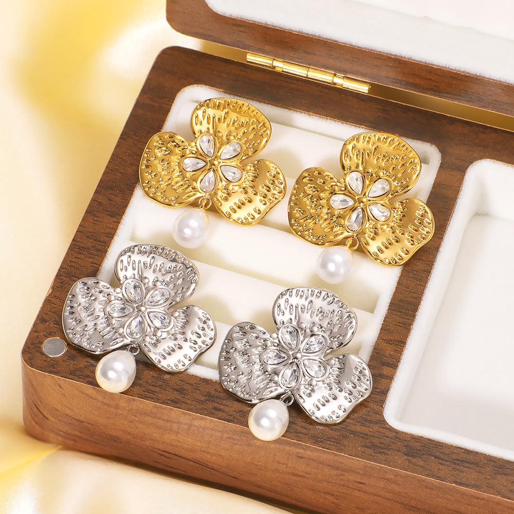 Stainless Steel French Retro Palace Style Clover Earrings Versatile Diamond Pearl Flower Earrings For Women