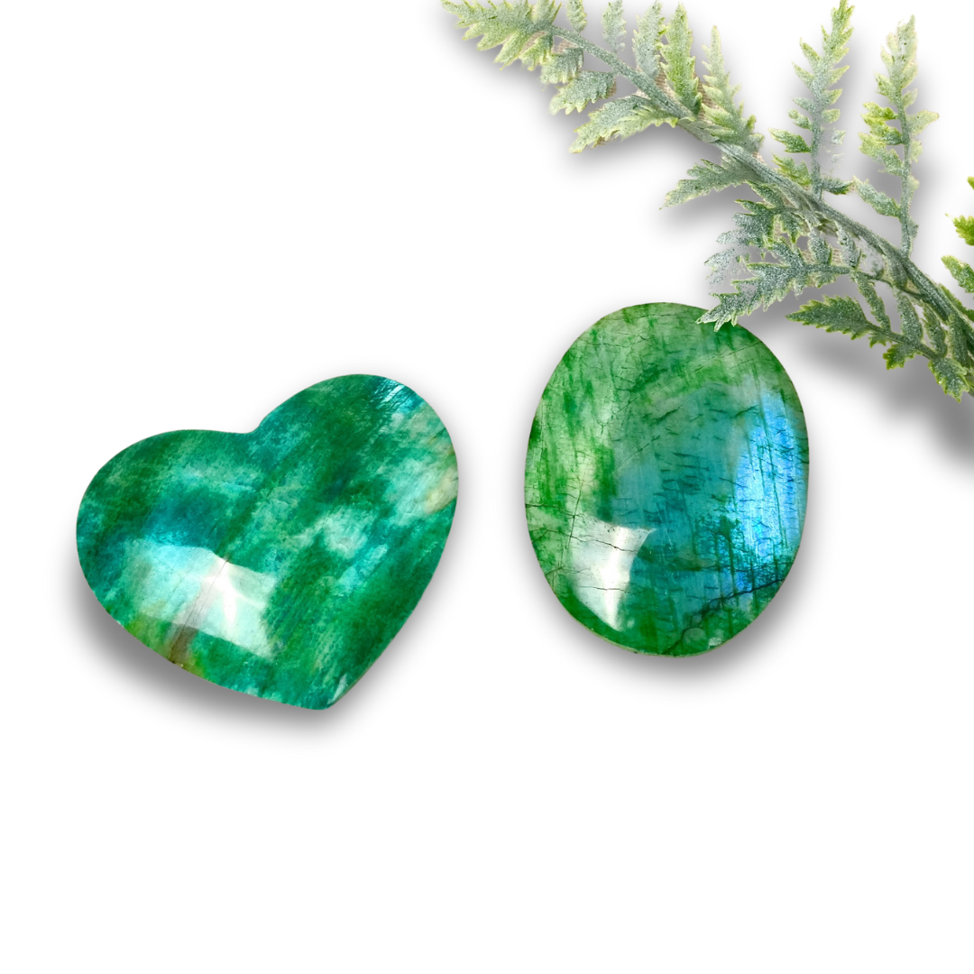 Brilliant Blue Flash Green Moon Palm Stone