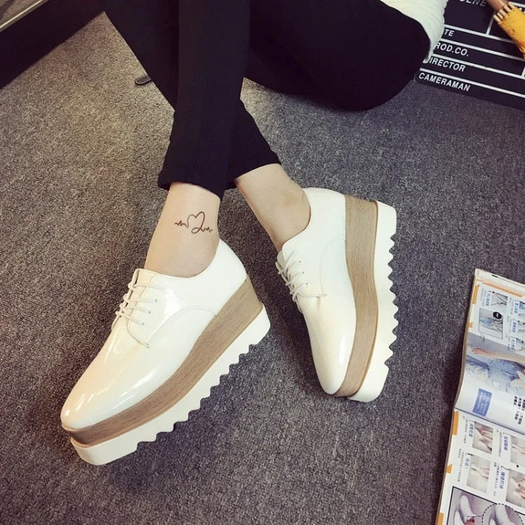 35-39 Spring Casual Solid Flat Women Shoes Patent Leather Lace-Up Loafers Flat Platforms British Style Ladies Oxfords