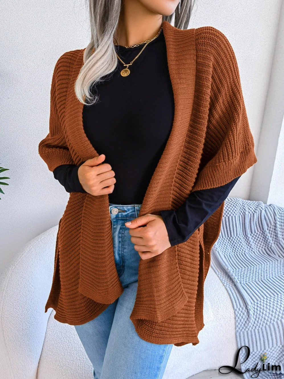 Trendy and Elegant Cardigan